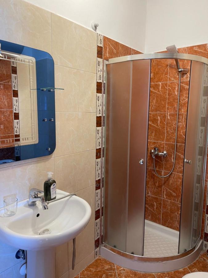Sina Apartments Sarandë 外观 照片